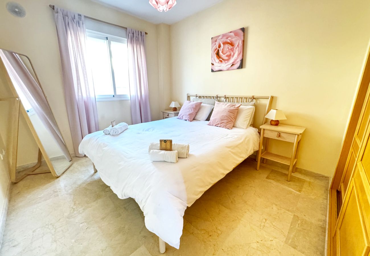 Apartamento en Fuengirola - 3 Dorm/Piscina/Parking privado/200m de la Playa 