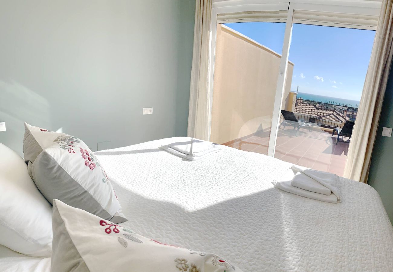 Apartamento en Mijas Costa - Atico con vistas preciosas del Mediterranean!