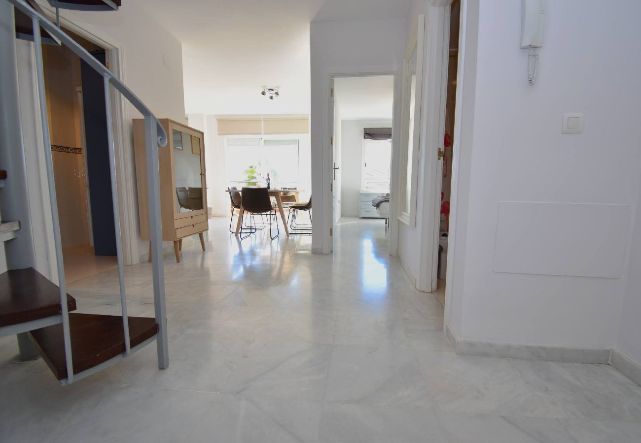 Apartamento en Mijas Costa - Atico con dos plantas y vistas primera linea del Golf