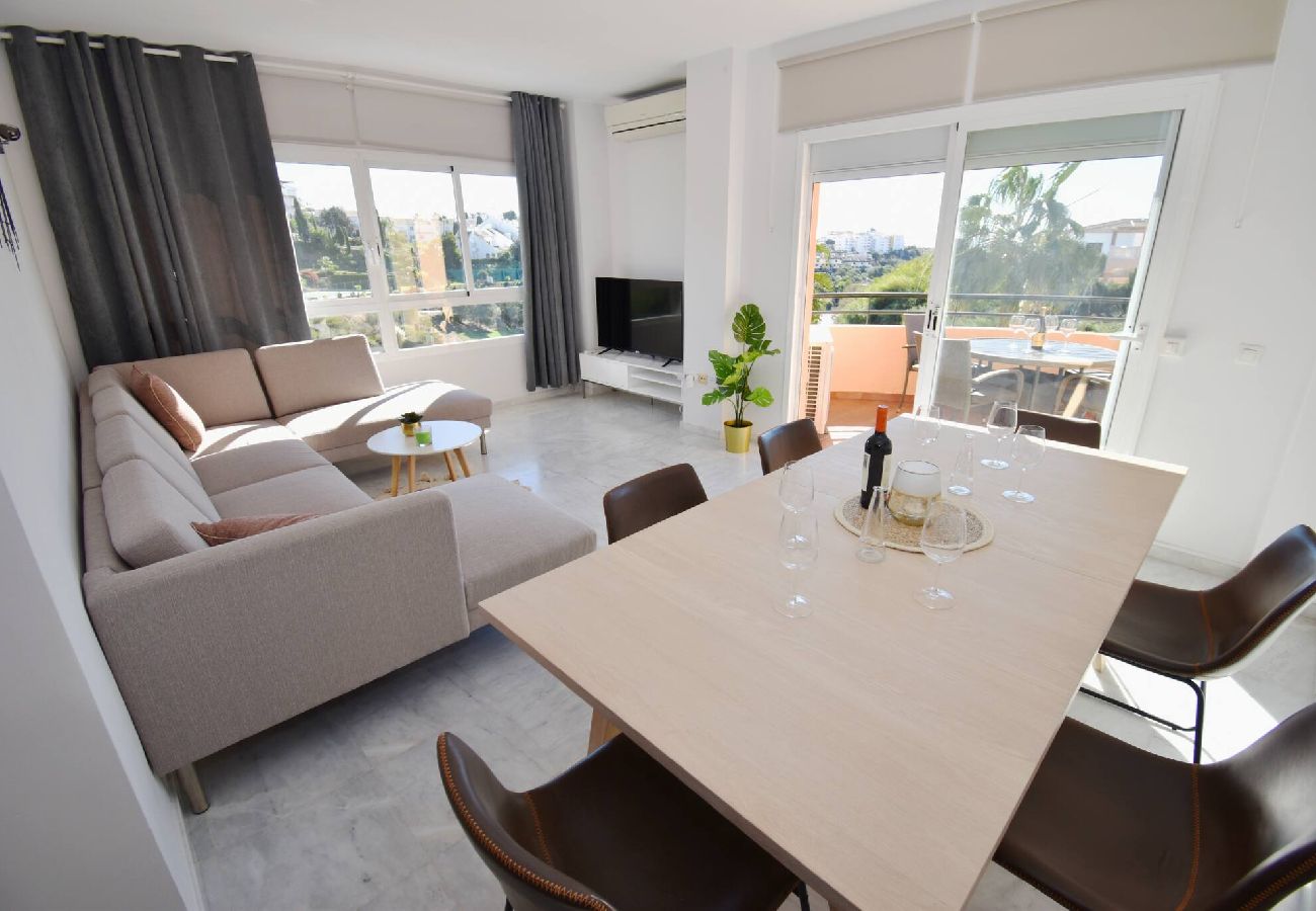 Apartamento en Mijas Costa - Atico con dos plantas y vistas primera linea del Golf