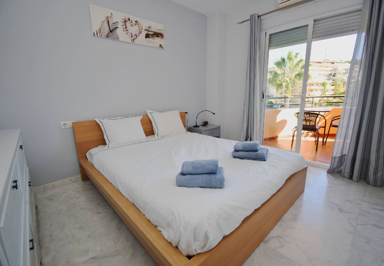 Apartamento en Mijas Costa - Atico con dos plantas y vistas primera linea del Golf