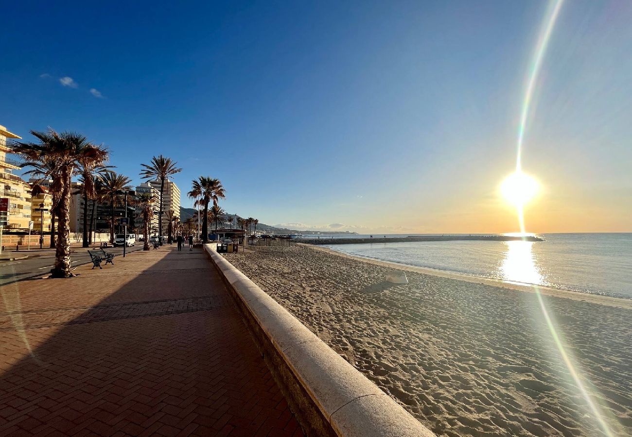 Apartamento en Mijas Costa - Atico con dos plantas y vistas primera linea del Golf