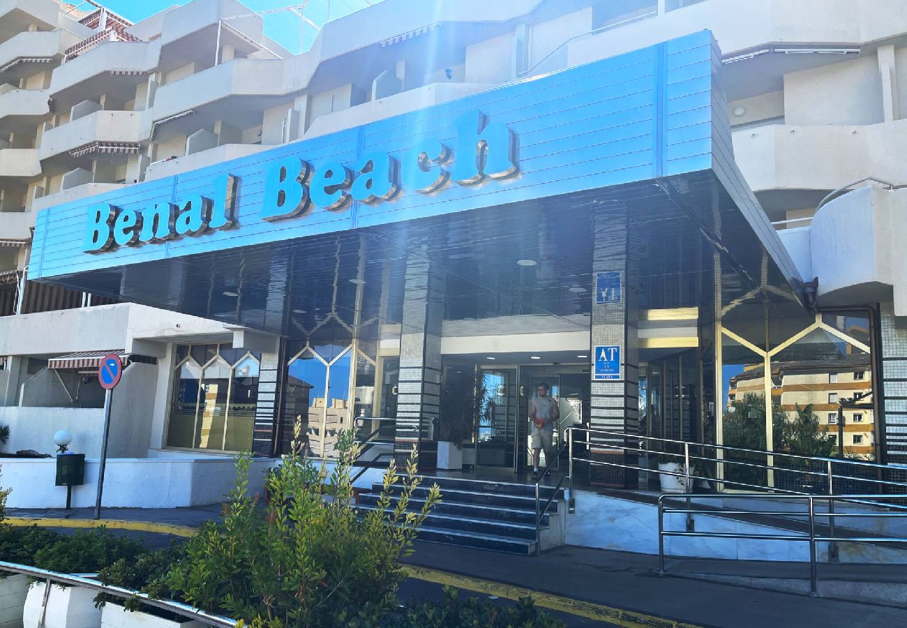 Apartamento en Benalmádena - Piso moderno en Benal Beach con vistas del mar