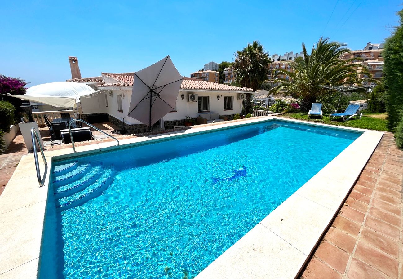 Villa en Fuengirola - Villa con piscina privado cerca de la playa de Fuengirola