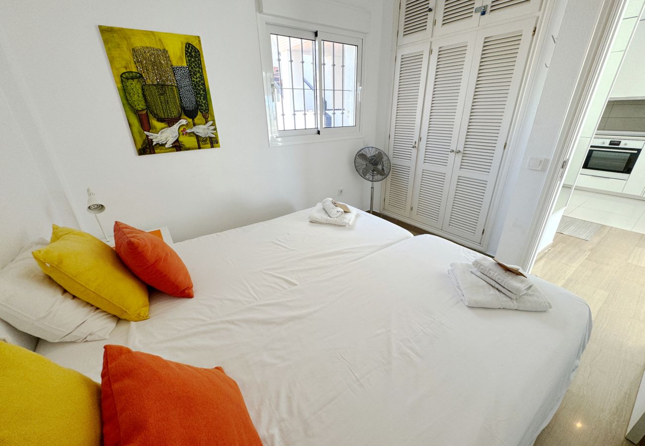 Apartamento en Mijas Costa - Primera linea a la playa y Mediterraneo