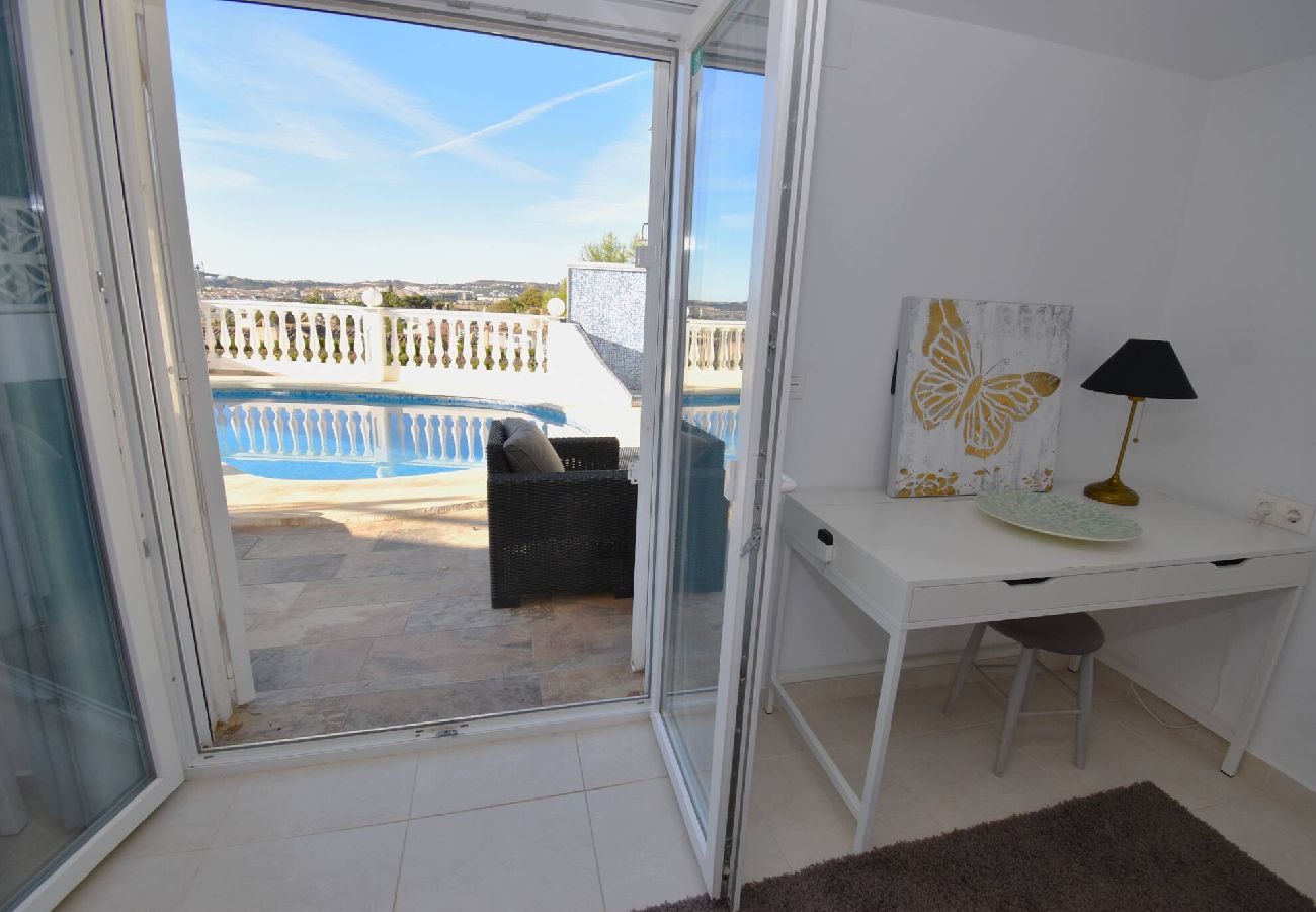 Villa en Mijas Costa - Villa privada con piscina climatizada cerca de Fuengirola