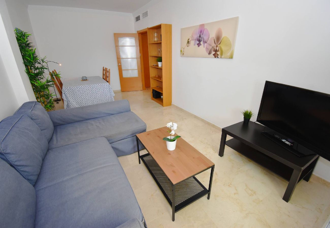 Apartamento en Benalmádena - Piso tranquilo con piscina y parking privado