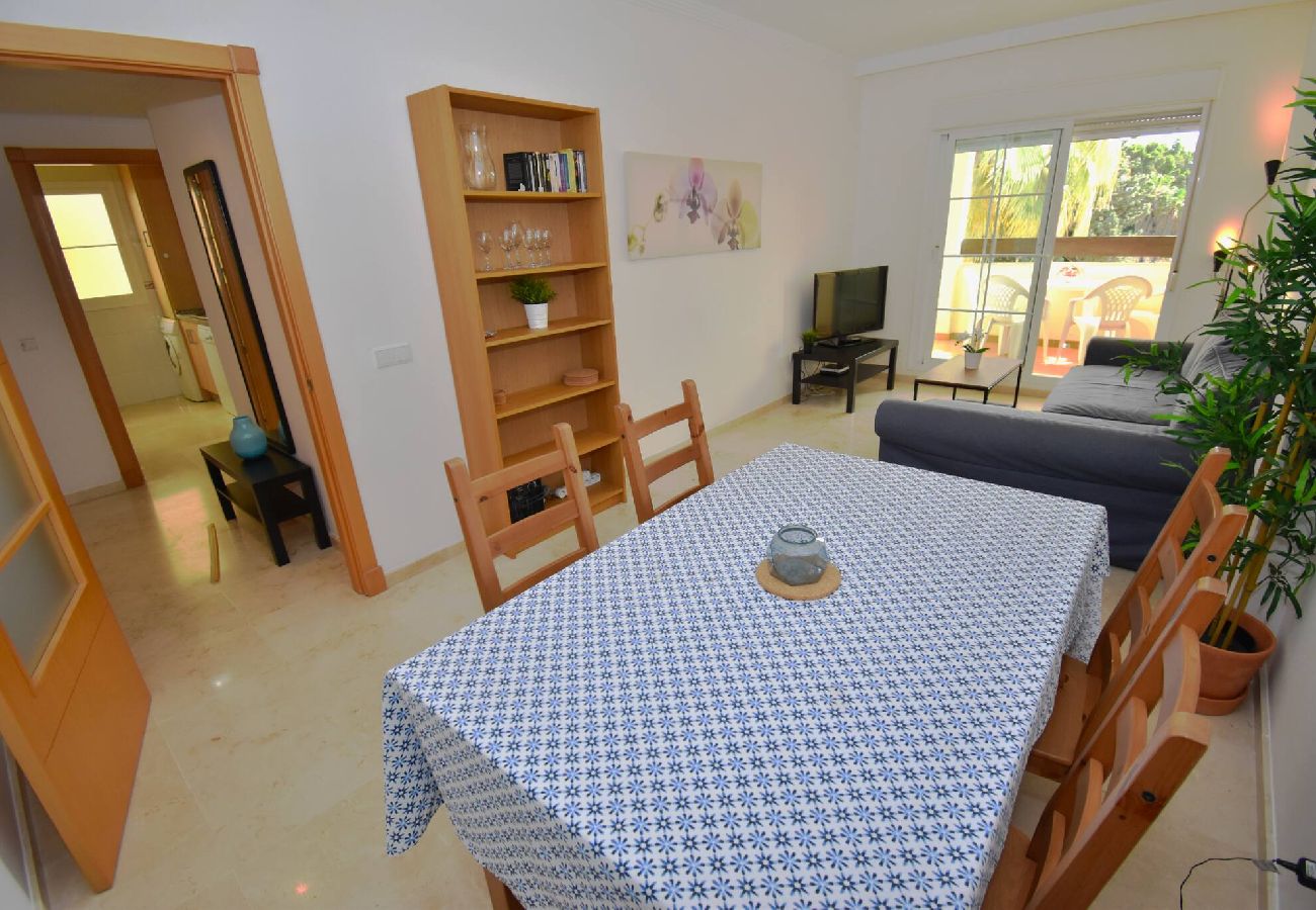 Apartamento en Benalmádena - Piso tranquilo con piscina y parking privado