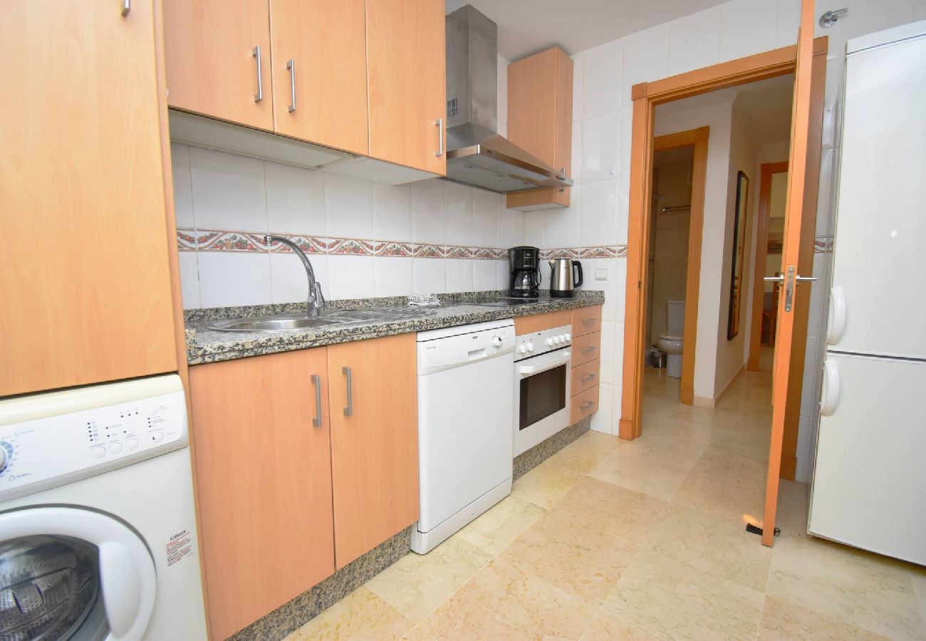 Apartamento en Benalmádena - Piso tranquilo con piscina y parking privado