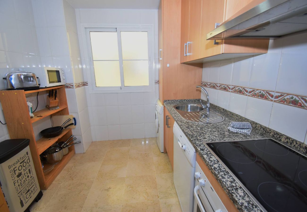 Apartamento en Benalmádena - Piso tranquilo con piscina y parking privado