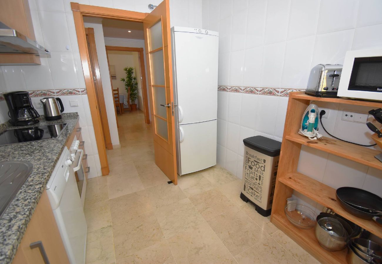 Apartamento en Benalmádena - Piso tranquilo con piscina y parking privado