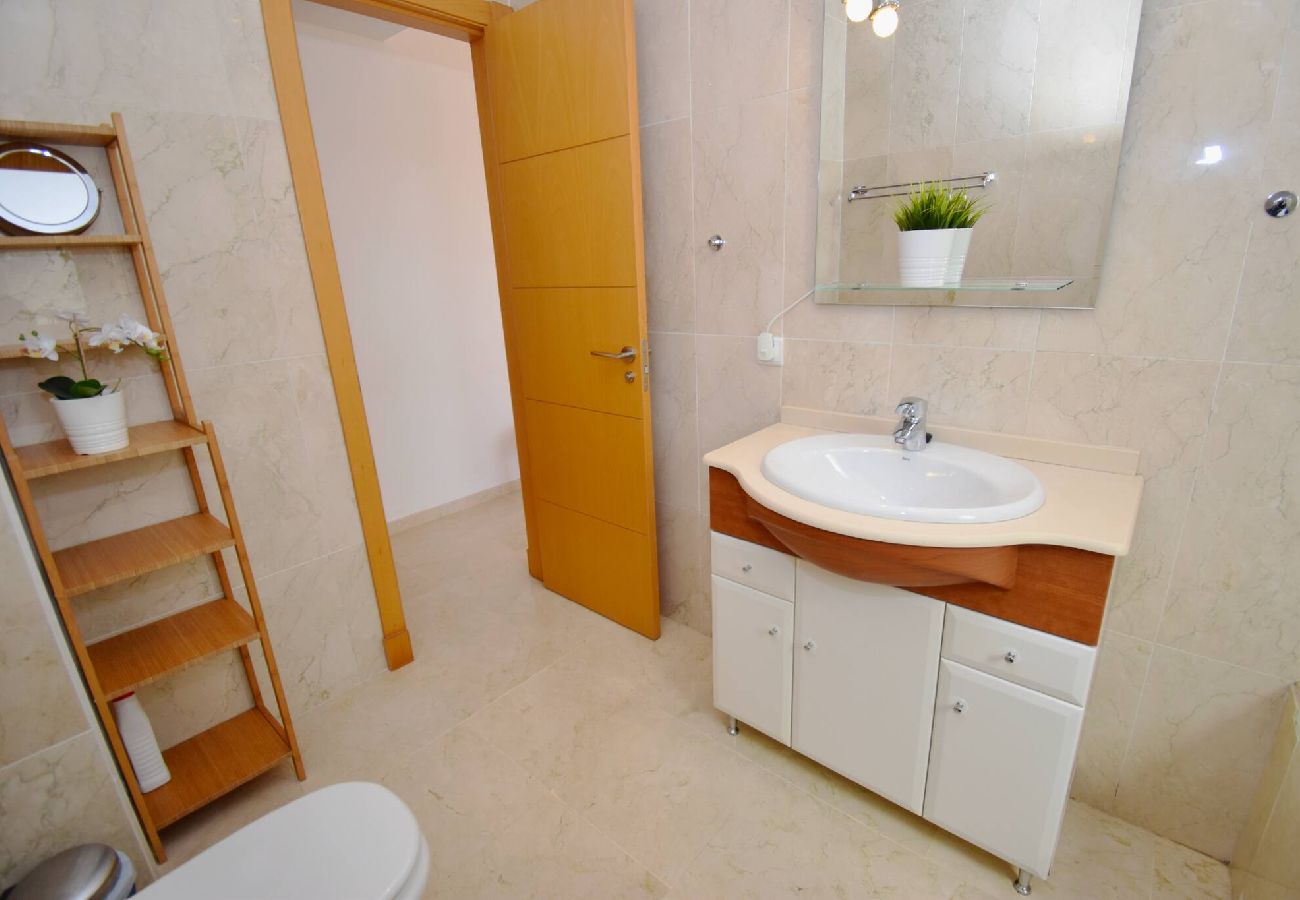 Apartamento en Benalmádena - Piso tranquilo con piscina y parking privado