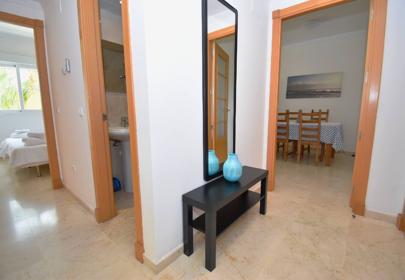 Apartamento en Benalmádena - Piso tranquilo con piscina y parking privado