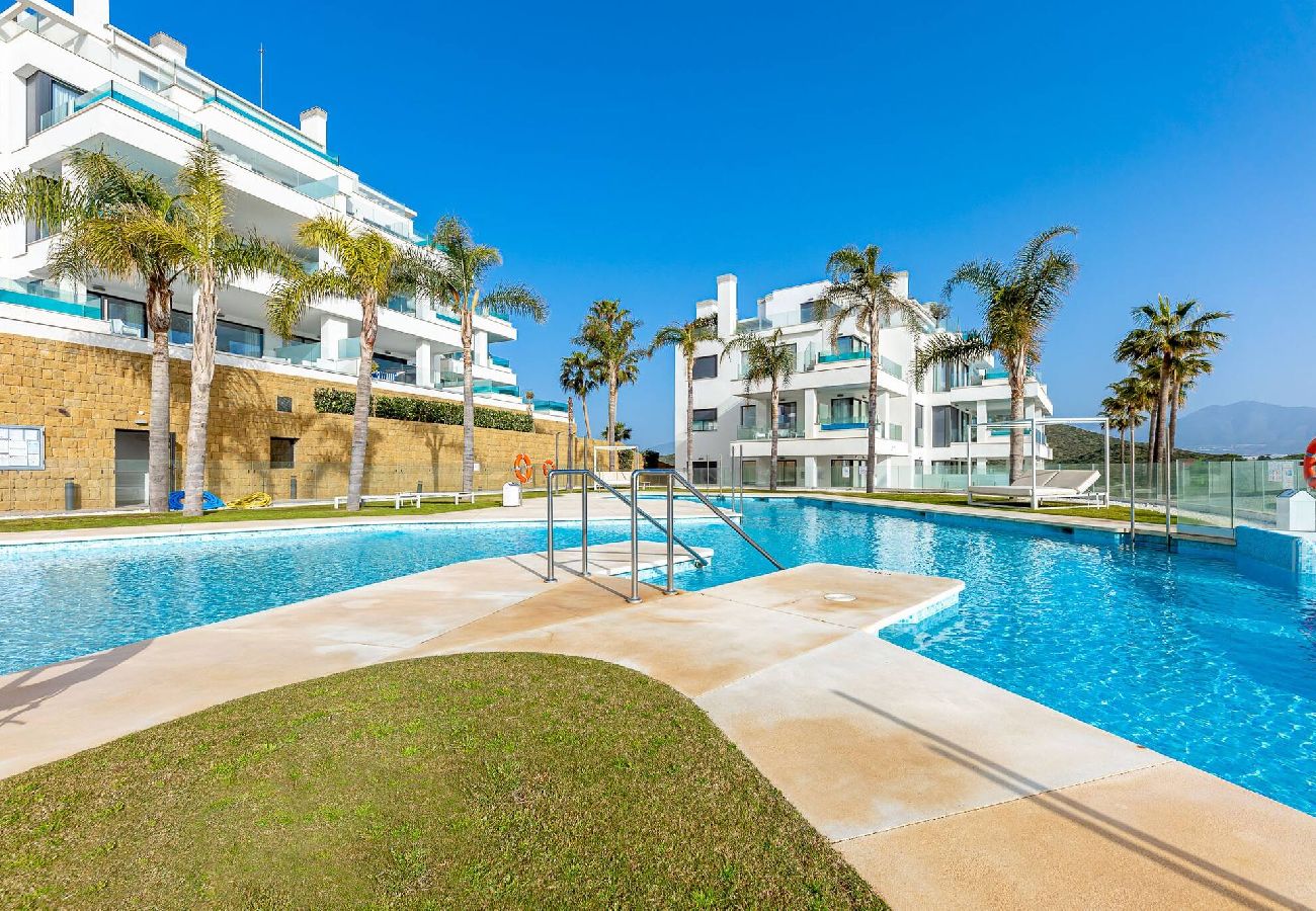 Apartamento en Mijas Costa - Piso moderno con piscina privada de inmersion en la terraza!