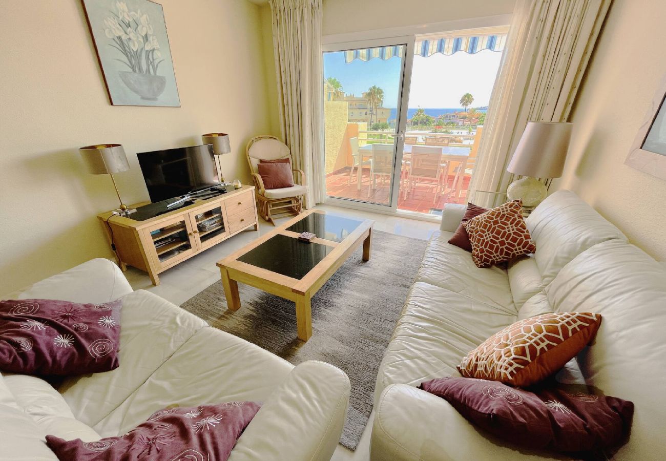 Apartamento en Mijas Costa - Apartamento precioso con vistas del mar y piscinas fantasticas!