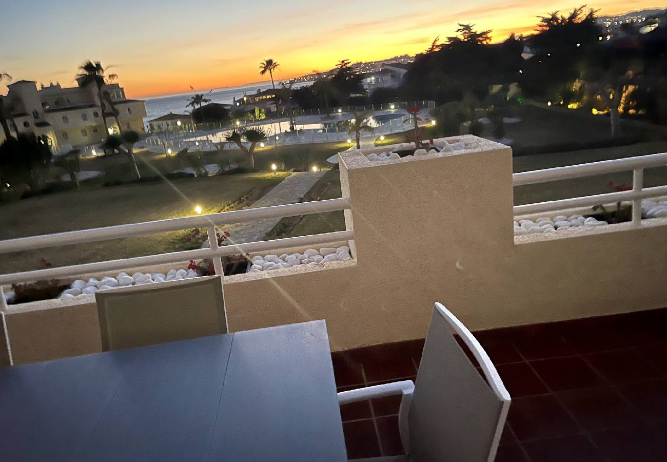 Apartamento en Mijas Costa - Apartamento precioso con vistas del mar y piscinas fantasticas!