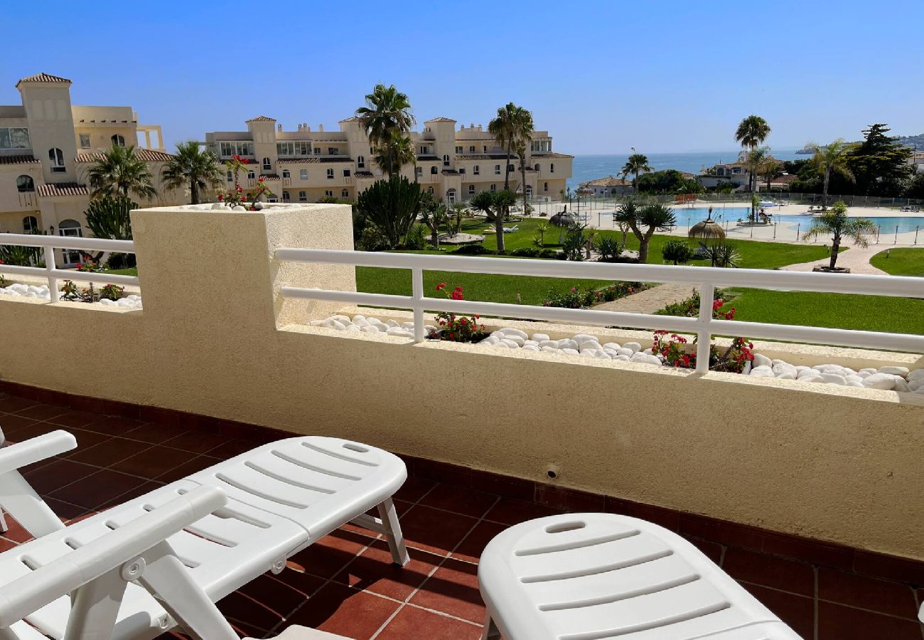 Apartamento en Mijas Costa - Apartamento precioso con vistas del mar y piscinas fantasticas!