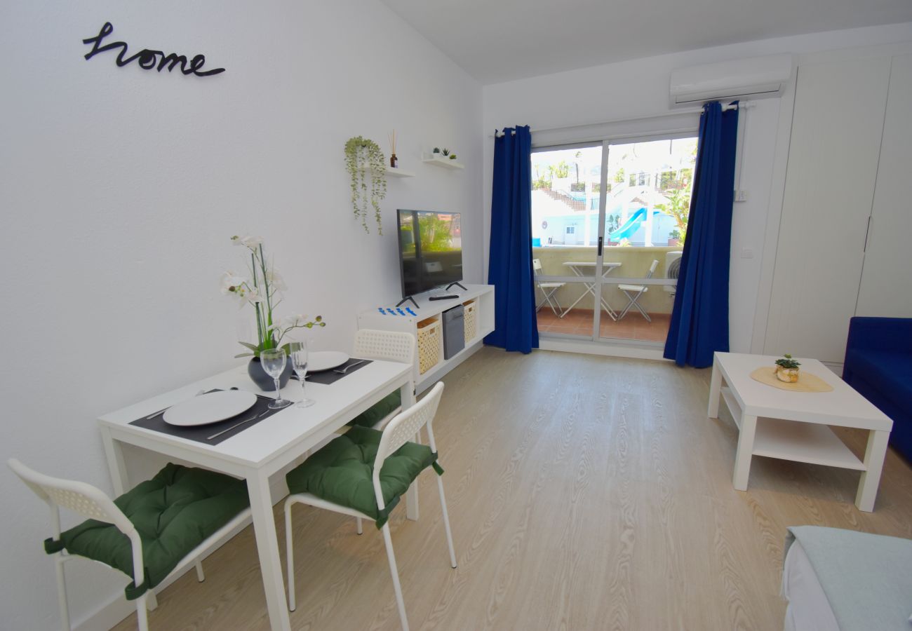 Estudio en Benalmádena - ¡Estudio en Benal Beach con vistas de las piscinas!