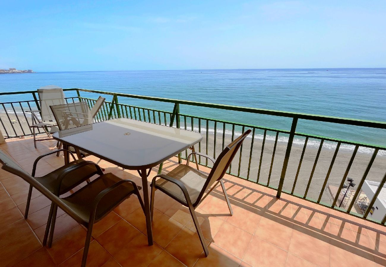 Apartment in Fuengirola - Fuengirola Beachfront 2 bedroom apartment Olimpo 3 