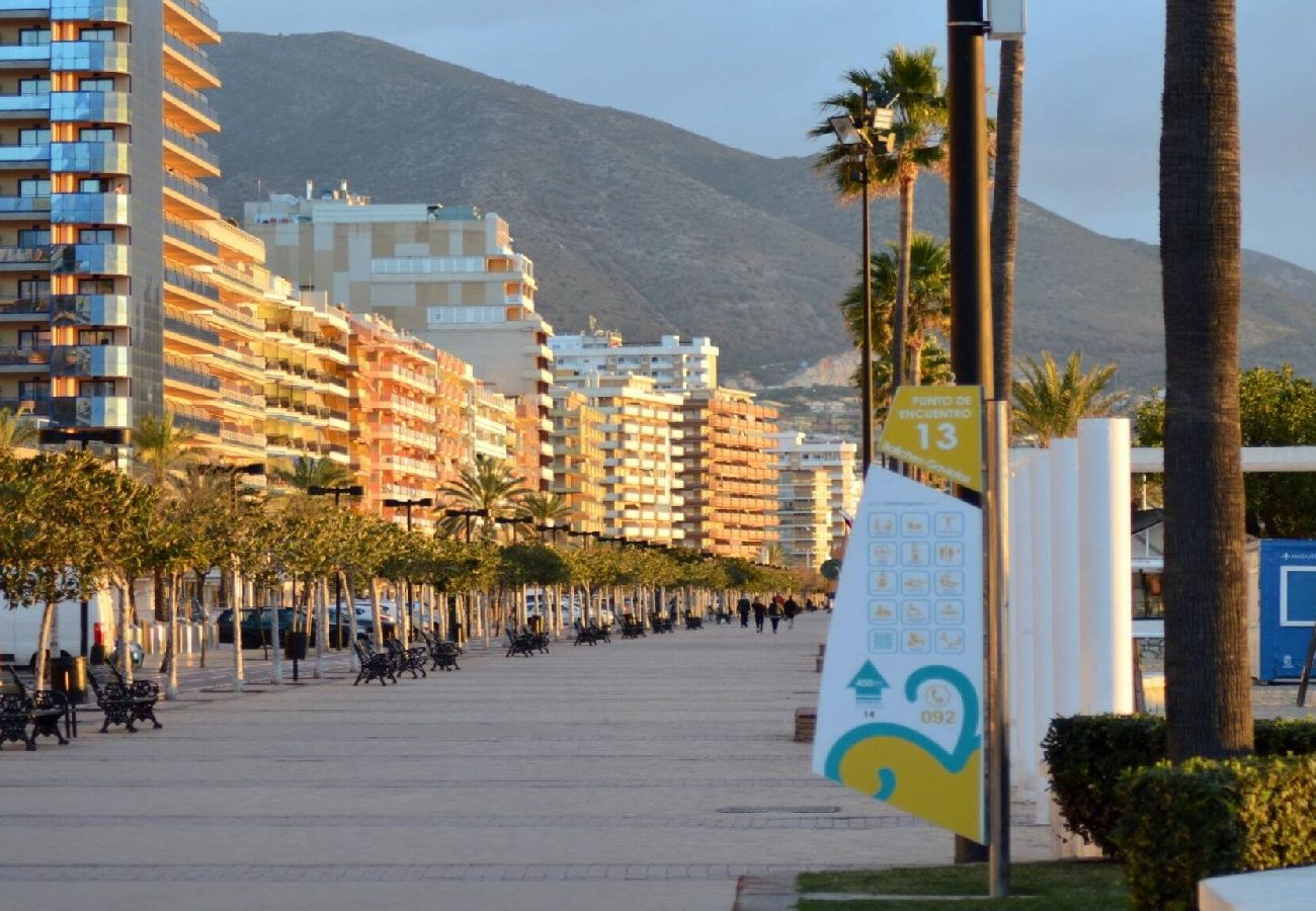 Apartment in Fuengirola - Fuengirola Beachfront 2 bedroom apartment Olimpo 3 