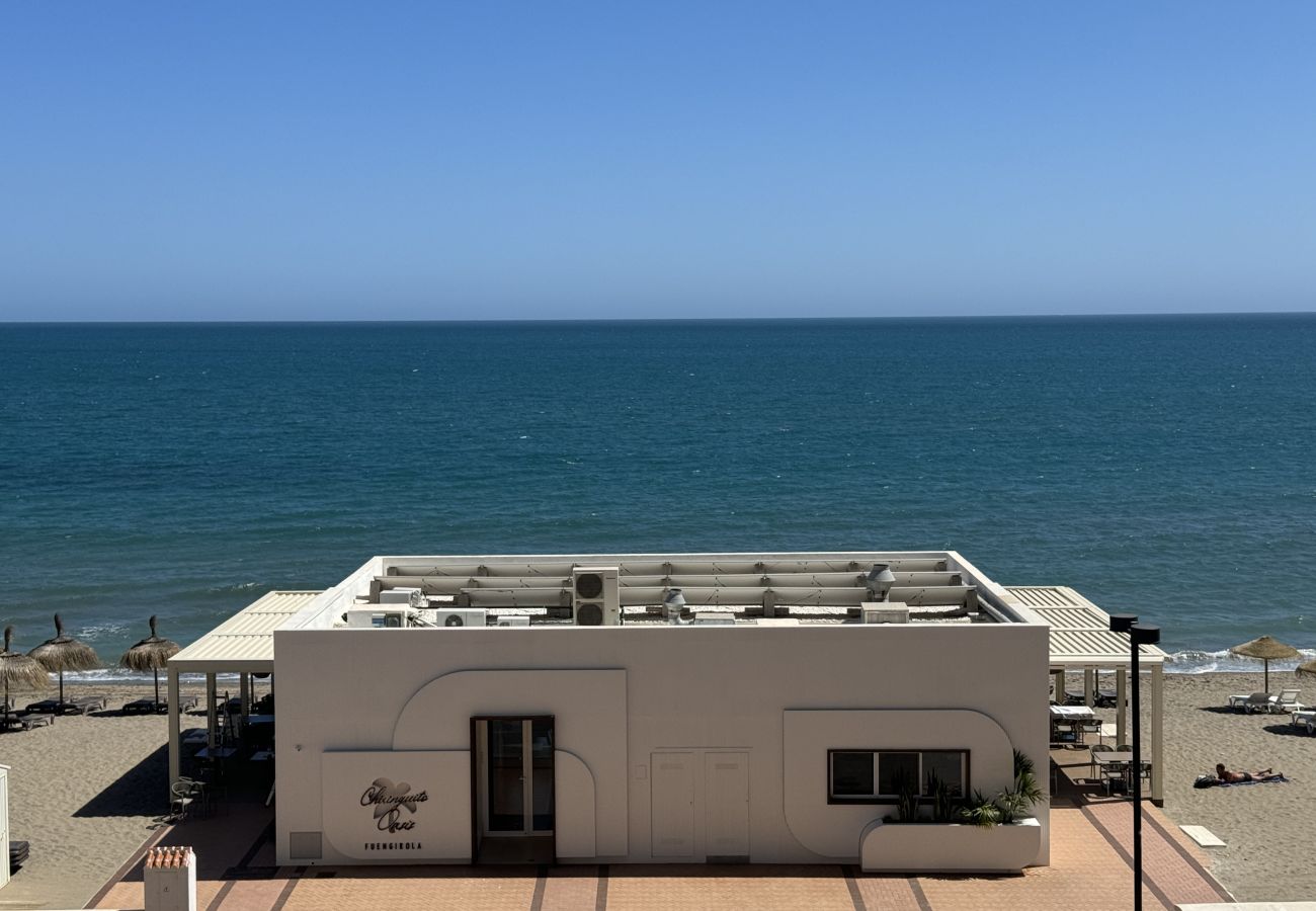 Apartment in Fuengirola - Fuengirola Beachfront 2 bedroom apartment Olimpo 3 