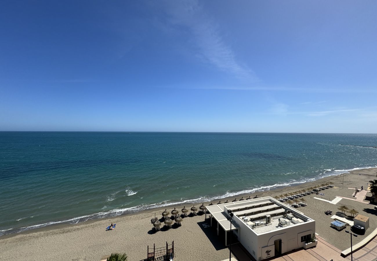 Apartment in Fuengirola - Fuengirola Beachfront 2 bedroom apartment Olimpo 3 