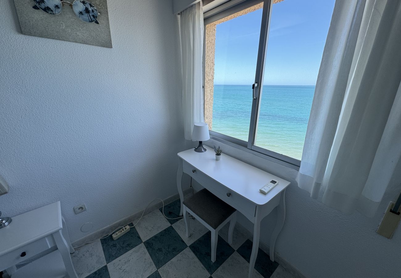 Apartment in Fuengirola - Fuengirola Beachfront 2 bedroom apartment Olimpo 3 