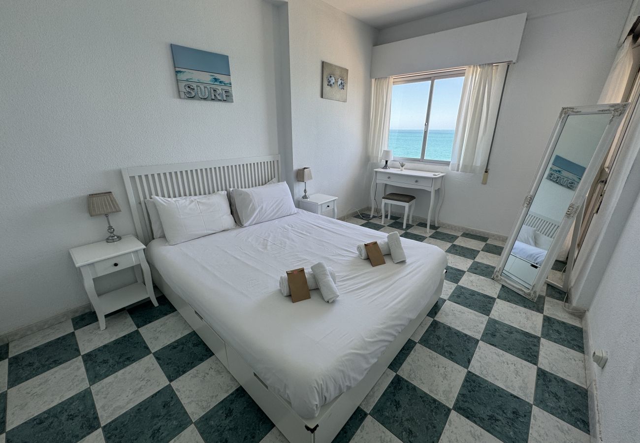 Apartment in Fuengirola - Fuengirola Beachfront 2 bedroom apartment Olimpo 3 