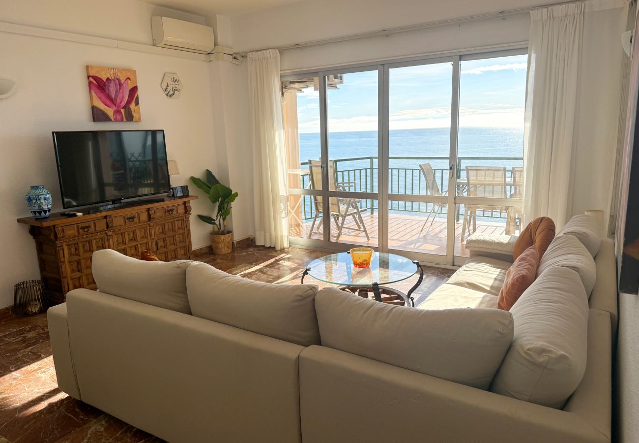 Apartment in Fuengirola - Fuengirola Beachfront 2 bedroom apartment Olimpo 3 