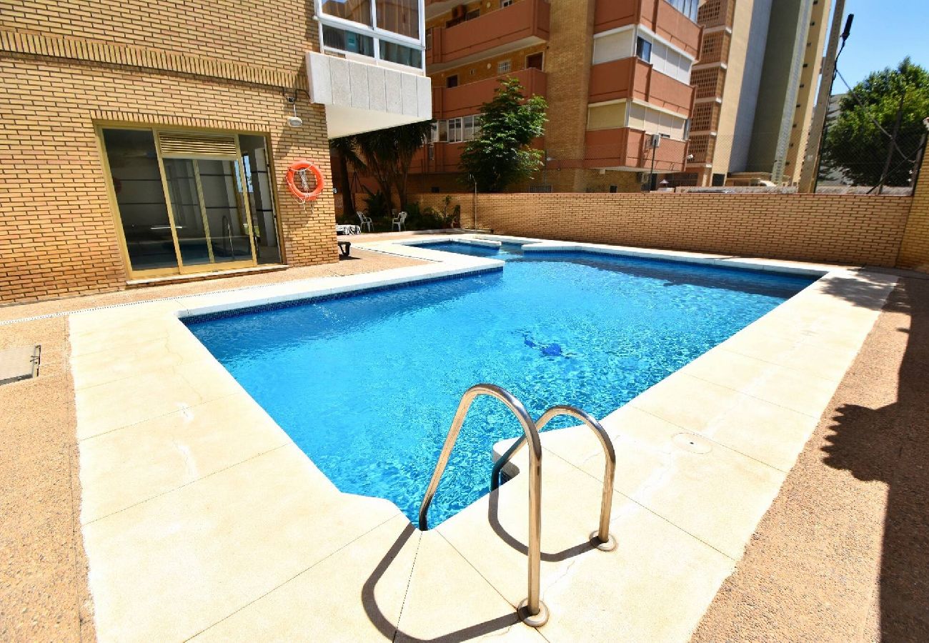 Apartment in Fuengirola - Fuengirola beach, seafront, pool, private parking 