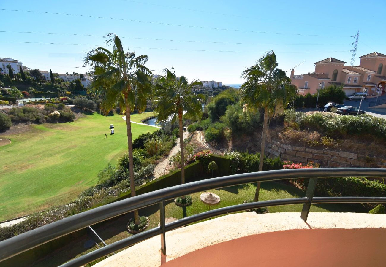 Apartment in Mijas Costa - Penthouse duplex frontline golf with sea views 