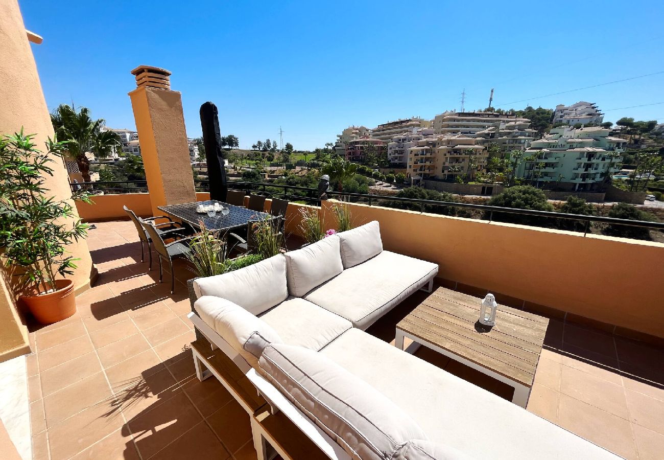 Apartment in Mijas Costa - Penthouse duplex frontline golf with sea views 