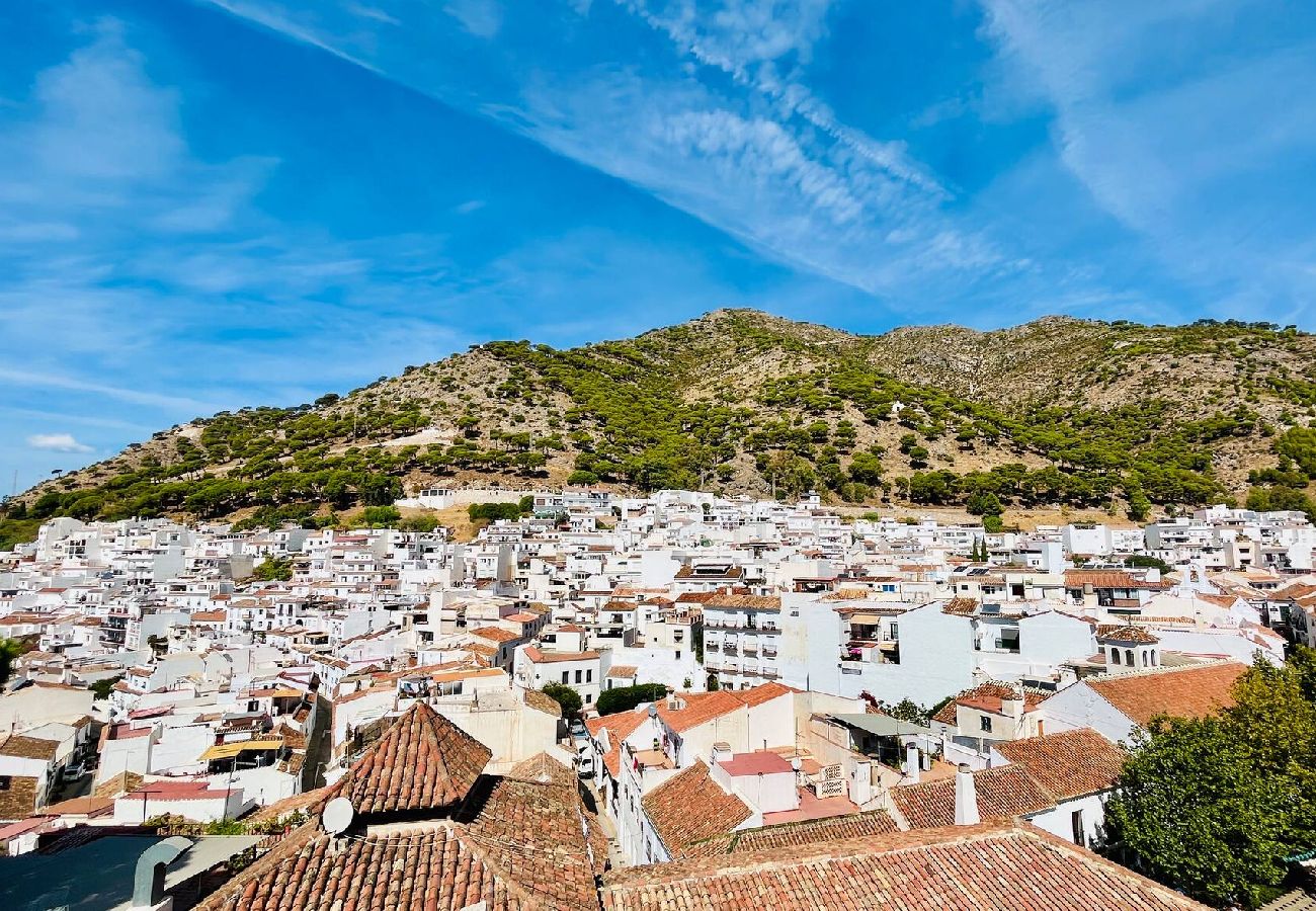 Apartment in Mijas Costa - Arkadia, right on the beach with special sea views 