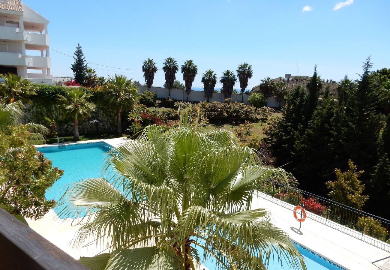 Apartment in Benalmádena - Spacious/Quiet with pools & parking in Benalmádena 