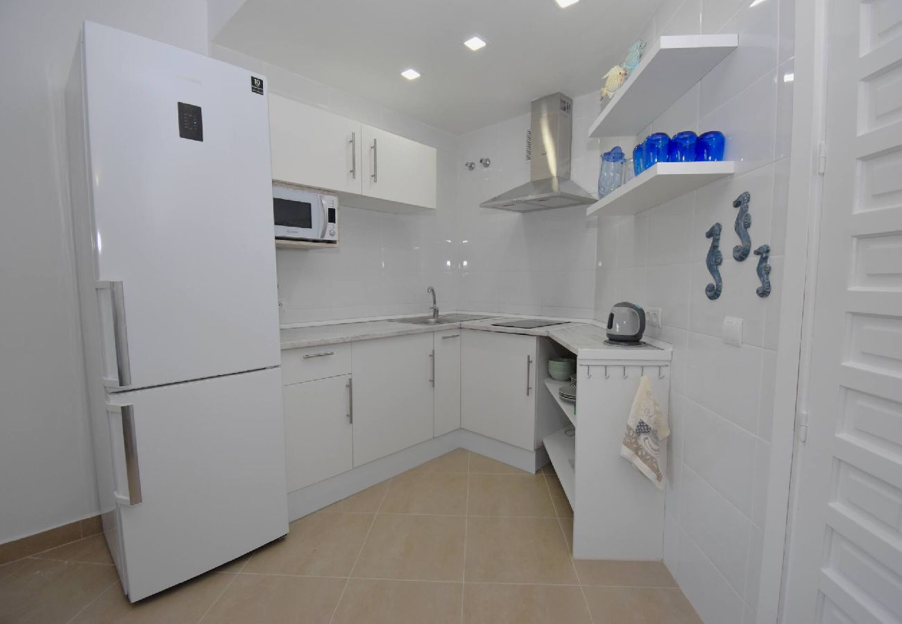 Apartment in Benalmádena - Spacious 1bedroom in Benal Beach 