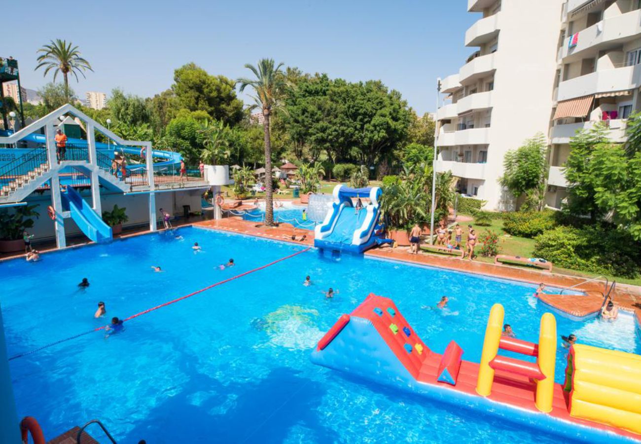 Studio in Benalmádena - Benal Beach studio overlooking the pools!