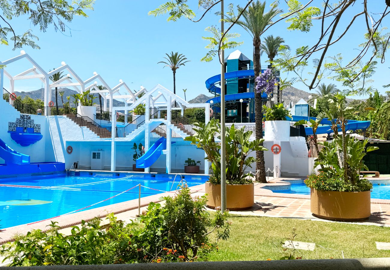 Studio in Benalmádena - Benal Beach studio overlooking the pools!